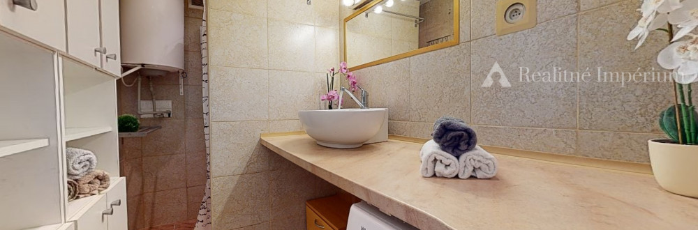 REALITNÉ IMPÉRIUM ponúka priestranný 2 izbový byt v blízkosti VIVO, CENTRAL, LAKESIDE Park + BONUS obrovský uzavretý súkromný dvor