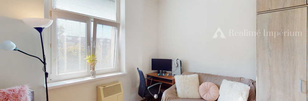 REALITNÉ IMPÉRIUM ponúka priestranný 2 izbový byt v blízkosti VIVO, CENTRAL, LAKESIDE Park + BONUS obrovský uzavretý súkromný dvor