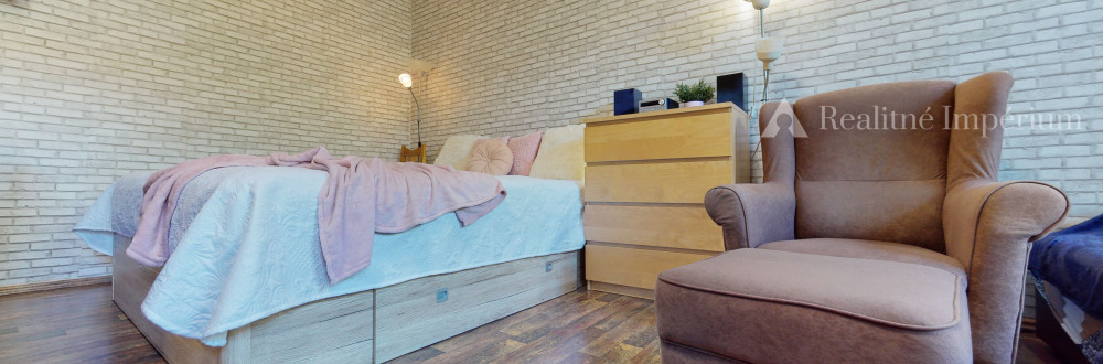 REALITNÉ IMPÉRIUM ponúka priestranný 2 izbový byt v blízkosti VIVO, CENTRAL, LAKESIDE Park + BONUS obrovský uzavretý súkromný dvor