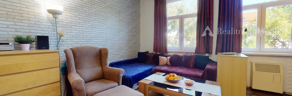 REALITNÉ IMPÉRIUM ponúka priestranný 2 izbový byt v blízkosti VIVO, CENTRAL, LAKESIDE Park + BONUS obrovský uzavretý súkromný dvor