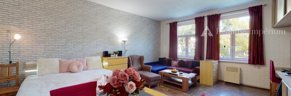 REALITNÉ IMPÉRIUM ponúka priestranný 2 izbový byt v blízkosti VIVO, CENTRAL, LAKESIDE Park + BONUS obrovský uzavretý súkromný dvor