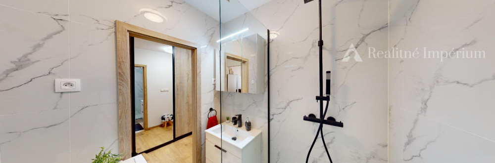 Vyšperkovaný 4 izbový byt na začiatku Petržalky na predaj