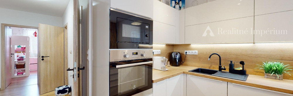 Vyšperkovaný 4 izbový byt na začiatku Petržalky na predaj