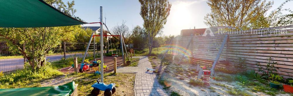 (PREDANÉ) Exkluzívna 2-Garsónka s balkónom a parkovacím miestom vo Vajnoroch za....