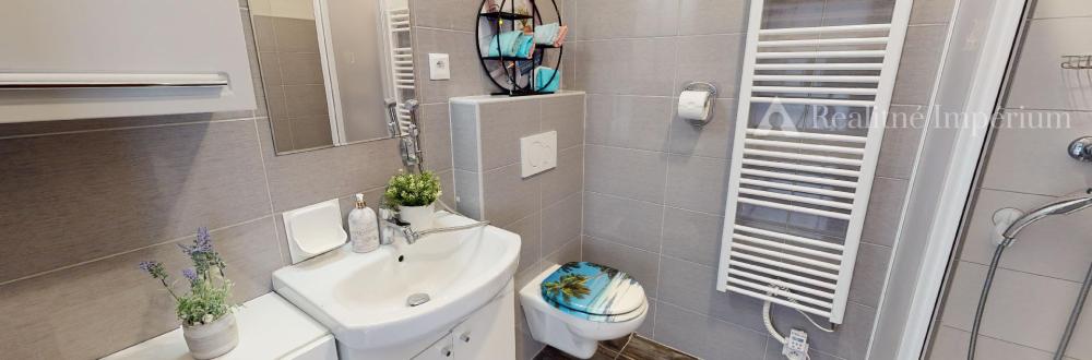 (PREDANÉ) Exkluzívna 2-Garsónka s balkónom a parkovacím miestom vo Vajnoroch za....