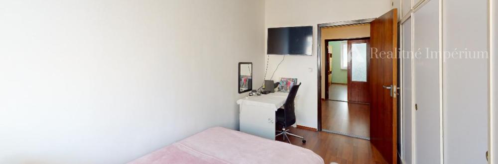 ZNOVU V PONUKE Veľký 3 izbový byt v petržalke