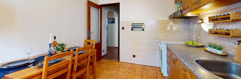 ZNOVU V PONUKE Veľký 3 izbový byt v petržalke