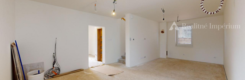 5 izbový rodinný dom v súkromnej časti Mokráň Záhon