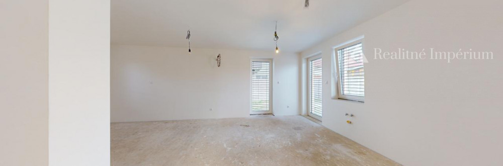 5 izbový rodinný dom v súkromnej časti Mokráň Záhon