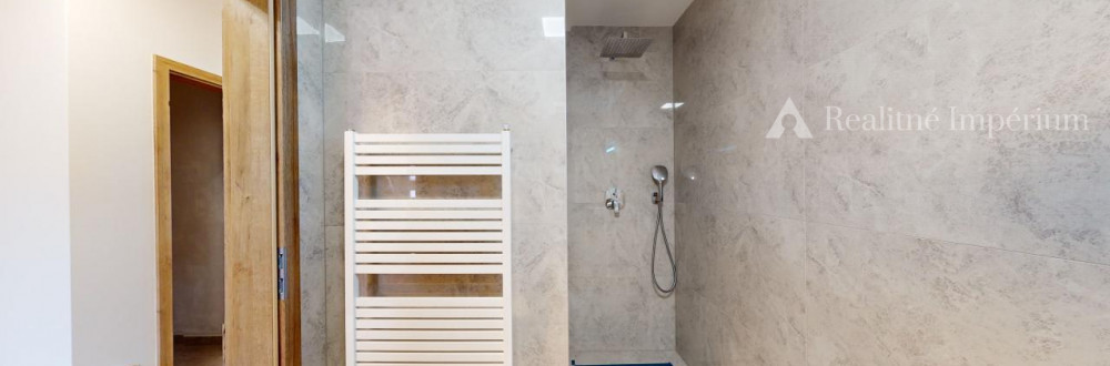 5 izbový rodinný dom v súkromnej časti Mokráň Záhon