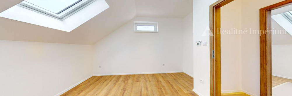 5 izbový rodinný dom v súkromnej časti Mokráň Záhon