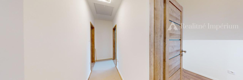 5 izbový rodinný dom v súkromnej časti Mokráň Záhon