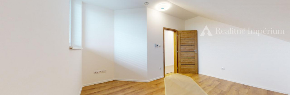 5 izbový rodinný dom v súkromnej časti Mokráň Záhon