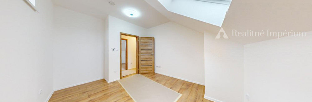 5 izbový rodinný dom v súkromnej časti Mokráň Záhon