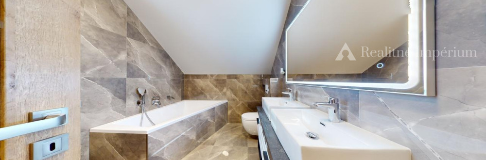 5 izbový rodinný dom v súkromnej časti Mokráň Záhon