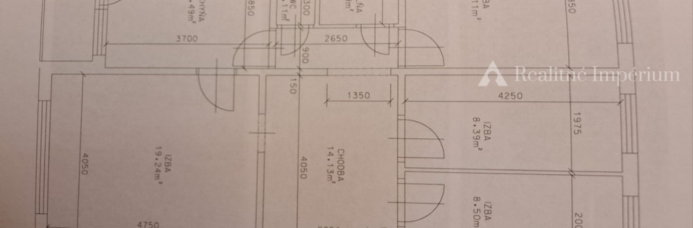PREDANÉ - Veľký 4-izbový byt s prerobenou kúpeľňou