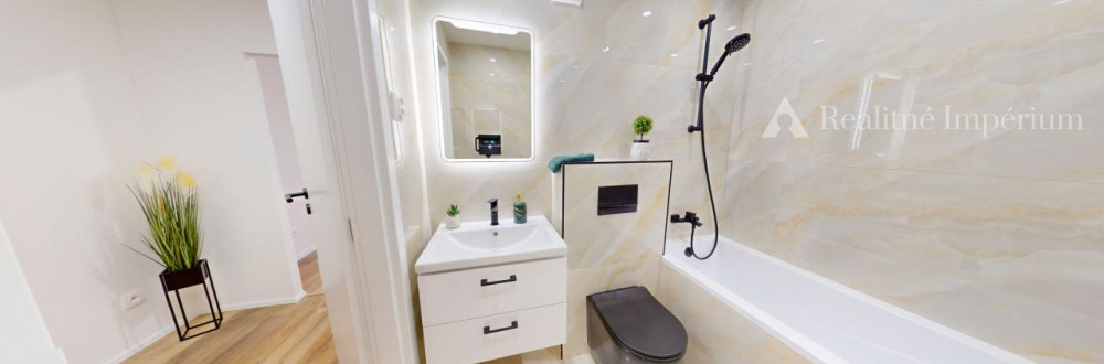 PREDANÉ - Moderná garsónka v Bratislave: Kúpte si luxusné bývanie za dostupnú cenu!