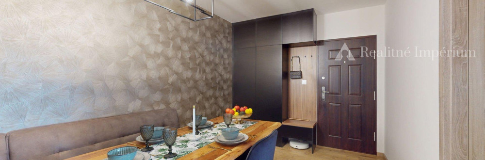 TOP MAKLÉR ponúka 4-izbový byt po kompletnej prerábke