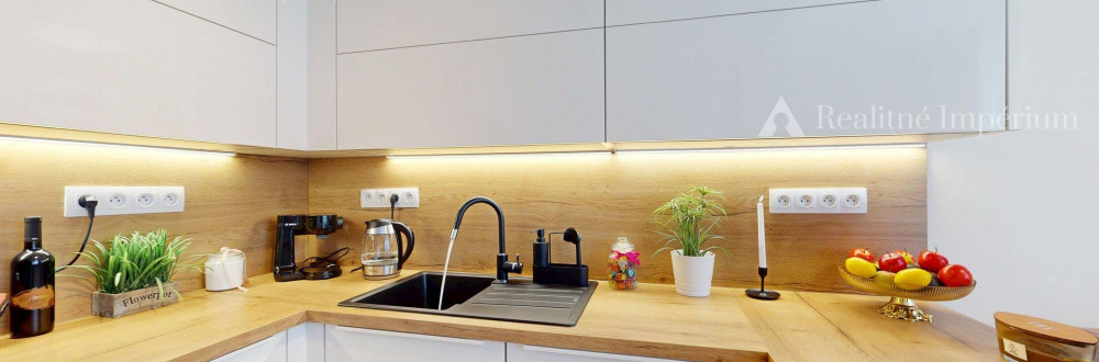 TOP MAKLÉR ponúka 4-izbový byt po kompletnej prerábke