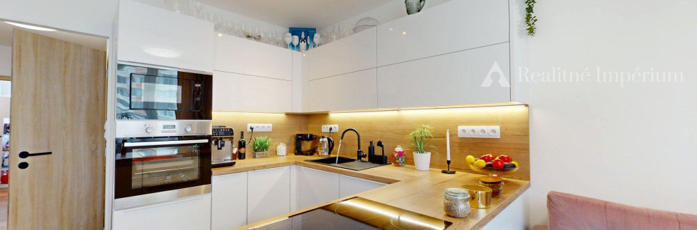 TOP MAKLÉR ponúka 4-izbový byt po kompletnej prerábke