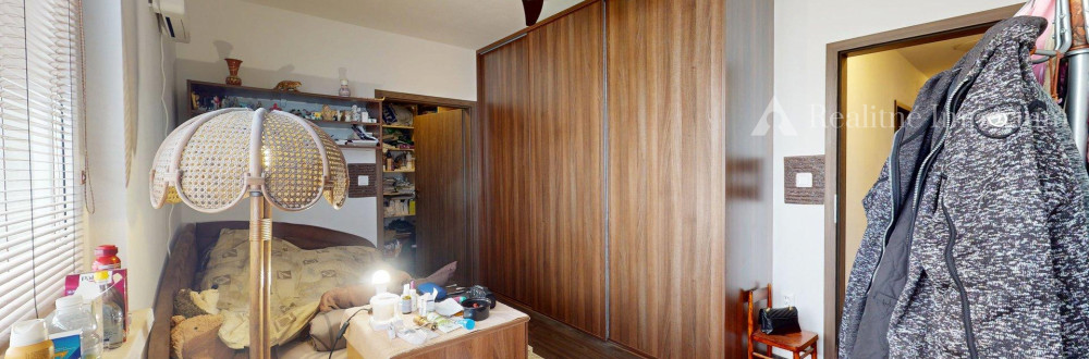 DVE TERASY, ZIMNÁ ZÁHRADA A VÝHĽAD NA CELÉ PODUNAJSKÉ BISKUPICE.