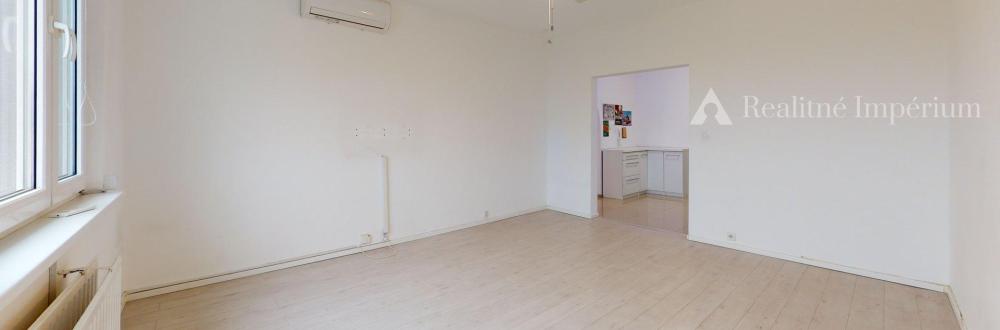 🏆 TOP MAKLÉR ponúka 3-izbový byt na Budatínskej 77