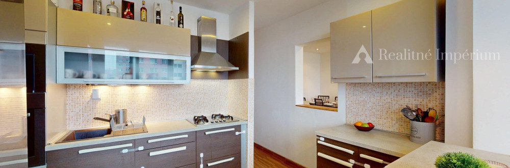 TOP MAKLÉR ponúka 3-izbový byt s výhľadom na celé mesto