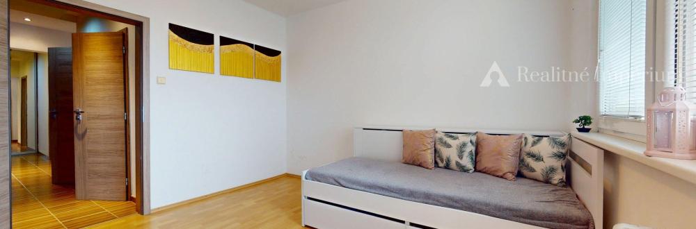 TOP MAKLÉR ponúka 3-izbový byt s výhľadom na celé mesto