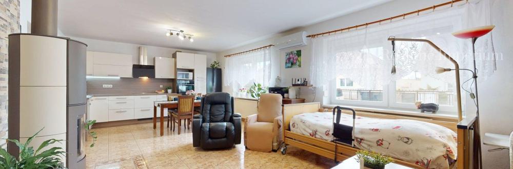 TOP MAKLÉR ponúka veľký rodinný dom na pozemku s potenciálom
