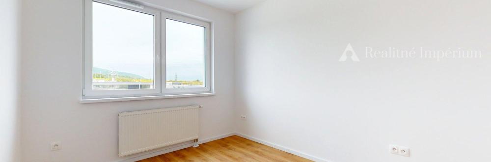 TOP MAKLÉR ponúka svetlý 2-izbový apartmán