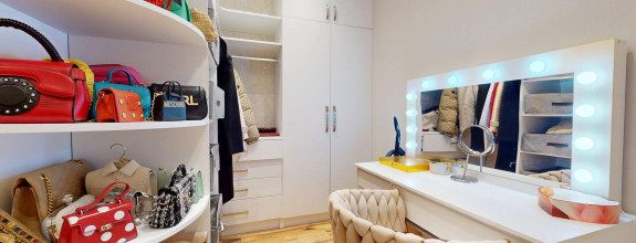 TOP MAKLÉR ponúka jedinečný 2-izbový mezonet, ktorý vás chytí za srdce – Rovinka, Hlavná ulica