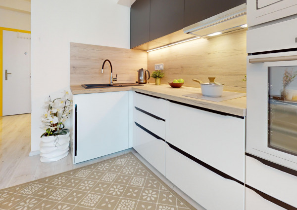 PREDANÉ - Moderná garsónka pri jazere Draždiak